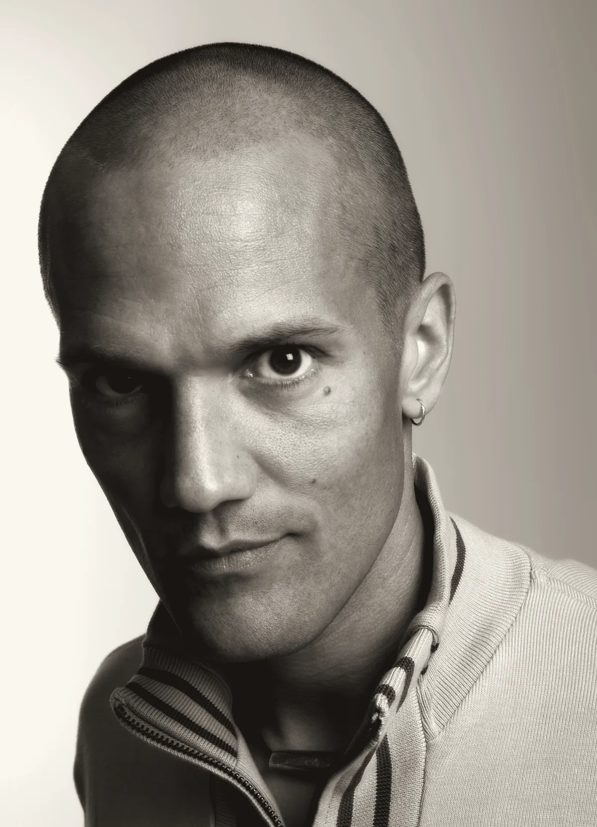 Black-and-white studio portrait of Dave Keffer